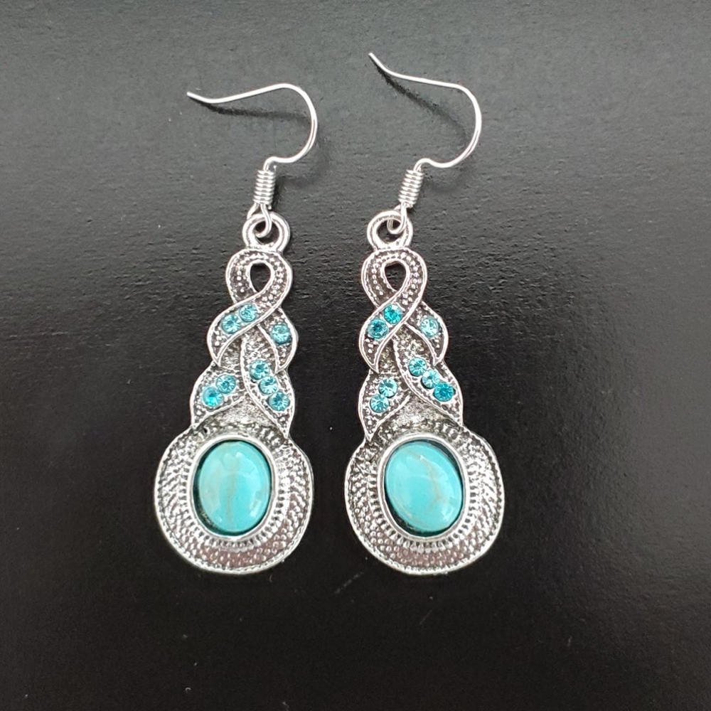 NEW SILVER AND TURQUOISE DANGLE EARRINGS